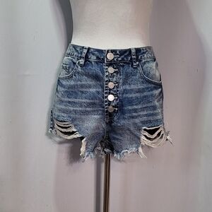 Refuge Women's Light-Medium Wash Distressed Raw Hem Denim/Jean Shorts Size 10